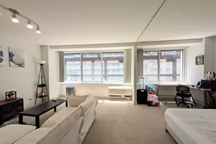 211 E Ohio St, Chicago, IL 60611 - Photo 2