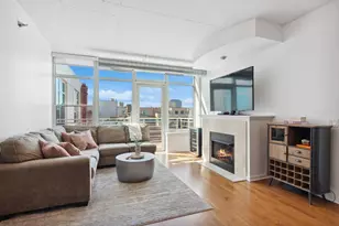 909 W Washington Blvd, Chicago, IL 60607 - Photo 2