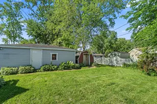 1468 Elizabeth St, Crete, IL 60417 - Photo 12