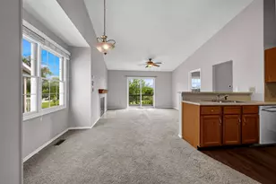 6 Parkshores Dr, Bloomington, IL 61701 - Photo 2