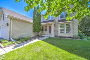 186 N Brittany Ln, Hainesville, IL 60030 - Photo 2