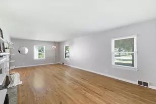 4 W Monroe St, Villa Park, IL 60181 - Photo 10
