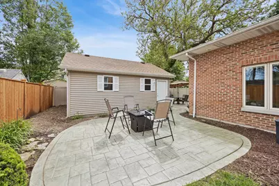 9819 S Millard Avenue, Evergreen Park, IL 60805 - Photo 24