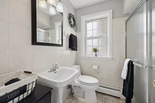 9819 S Millard Ave, Evergreen Park, IL 60805 - Photo 10