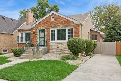 9819 S Millard Avenue, Evergreen Park, IL 60805 - Photo 2