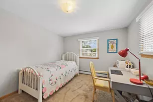 9819 S Millard Ave, Evergreen Park, IL 60805 - Photo 16