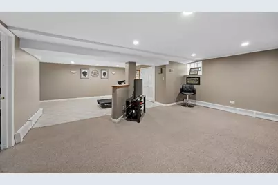 9819 S Millard Avenue, Evergreen Park, IL 60805 - Photo 18