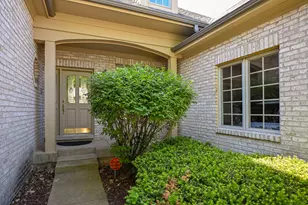 994 Chadwick Ct, Aurora, IL 60502 - Photo 2