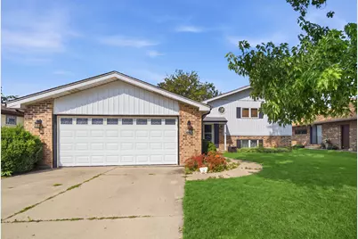 2238 Elmira Avenue, Des Plaines, IL 60018 - Photo 2