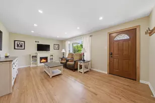 34456 W Lake Shore Dr, Round Lake, IL 60073 - Photo 6