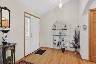 68 Oregon Trail, Coal City, IL 60416 - Photo 4