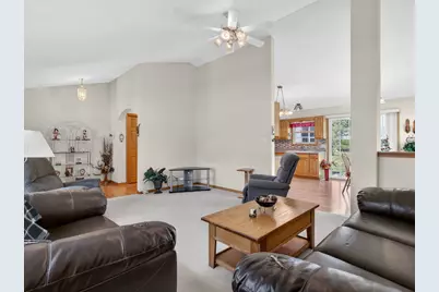 68 Oregon Trail, Coal City, IL 60416 - Photo 10