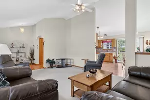 68 Oregon Trail, Coal City, IL 60416 - Photo 10