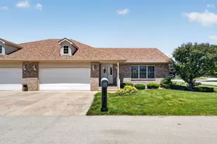 68 Oregon Trail, Coal City, IL 60416 - Photo 2