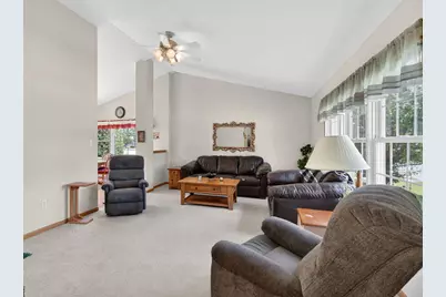 68 Oregon Trail, Coal City, IL 60416 - Photo 6