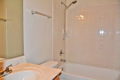 2527 Sheehan Drive #202, Naperville, IL 60564 - Photo 8