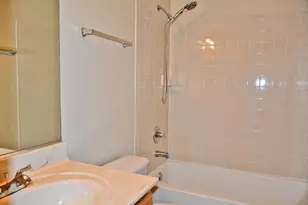 2527 Sheehan Dr, Naperville, IL 60564 - Photo 8