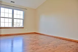2527 Sheehan Dr, Naperville, IL 60564 - Photo 10
