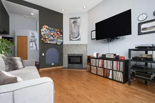 1649 W Ontario St, Chicago, IL 60622 - Photo 4