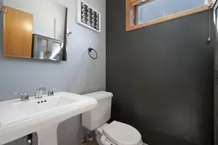 1649 W Ontario St, Chicago, IL 60622 - Photo 14