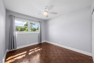 515 W Tanglewood Dr, Arlington Heights, IL 60004 - Photo 10