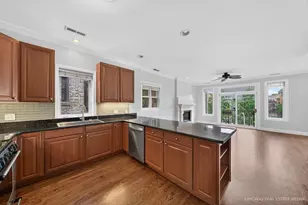 4711 N Malden St, Chicago, IL 60640 - Photo 16