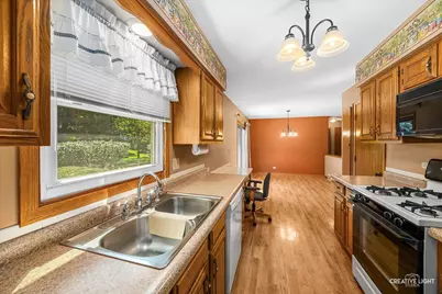 995 Blackhawk Drive, Elgin, IL 60120 - Photo 6