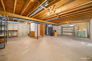 995 Blackhawk Dr, Elgin, IL 60120 - Photo 14
