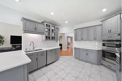 22W133 Glenrise Court, Glen Ellyn, IL 60137 - Photo 10