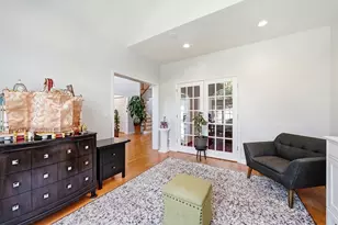 22W133 Glenrise Ct, Glen Ellyn, IL 60137 - Photo 6
