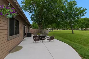 743 Parkview Ct, Roselle, IL 60172 - Photo 32