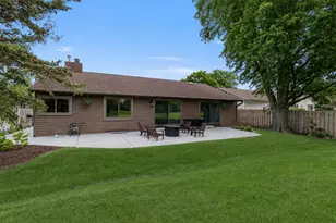 743 Parkview Ct, Roselle, IL 60172 - Photo 30