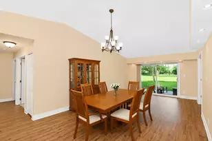 743 Parkview Ct, Roselle, IL 60172 - Photo 6