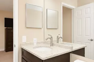 743 Parkview Ct, Roselle, IL 60172 - Photo 24