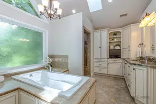 28588 N Tanglewood Ct, Libertyville, IL 60048 - Photo 32