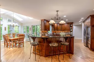 28588 N Tanglewood Ct, Libertyville, IL 60048 - Photo 14