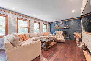 2565 Alta Ct, Lisle, IL 60532 - Photo 8