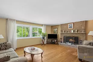 1425 Concord Ln, Schaumburg, IL 60193 - Photo 2