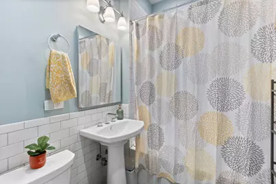 2541 W Argyle Street, Chicago, IL 60625 - Photo 14
