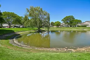 1302 Fall Ct, Wheeling, IL 60090 - Photo 24