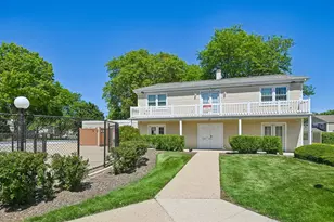 1302 Fall Ct, Wheeling, IL 60090 - Photo 26
