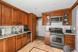 1302 Fall Ct, Wheeling, IL 60090 - Photo 10