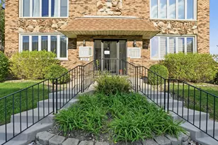 6257 S Newland Ave, Chicago, IL 60638 - Photo 1