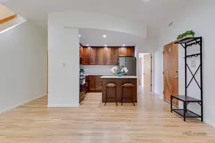 2300 W Bloomingdale Ave, Chicago, IL 60647 - Photo 8