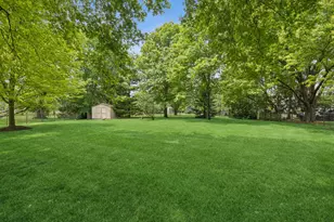 730 Yorktown Dr, Algonquin, IL 60102 - Photo 2
