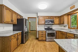 730 Yorktown Dr, Algonquin, IL 60102 - Photo 6
