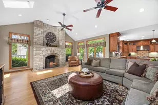 4542 Hatch Ln, Lisle, IL 60532 - Photo 12