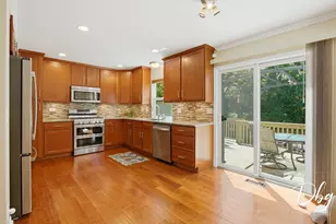 319 E Camden Ln, Round Lake Beach, IL 60073 - Photo 8