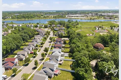 319 E Camden Lane, Round Lake Beach, IL 60073 - Photo 44