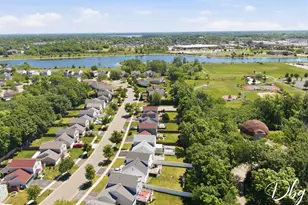 319 E Camden Ln, Round Lake Beach, IL 60073 - Photo 44